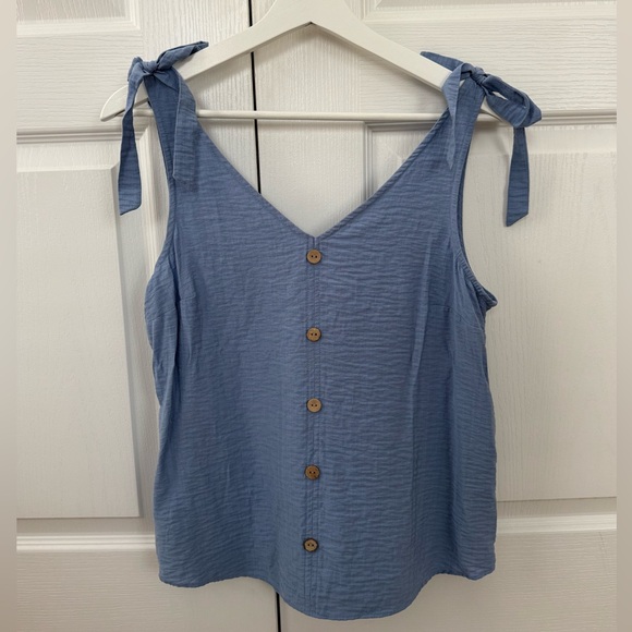 Fortune & Ivy Bonnie Button Detail Blouse, Size Medium - Picture 6 of 6